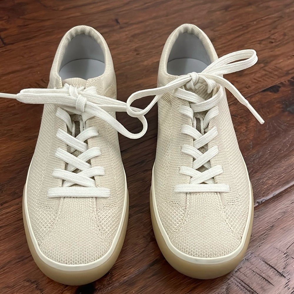 Rothys “The Lace Up” sneaker.